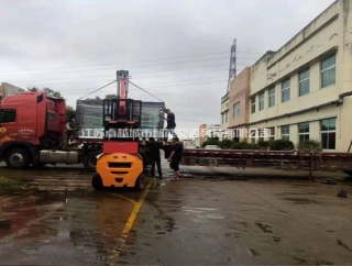 山東客戶定制的公交候車亭發貨啦！
